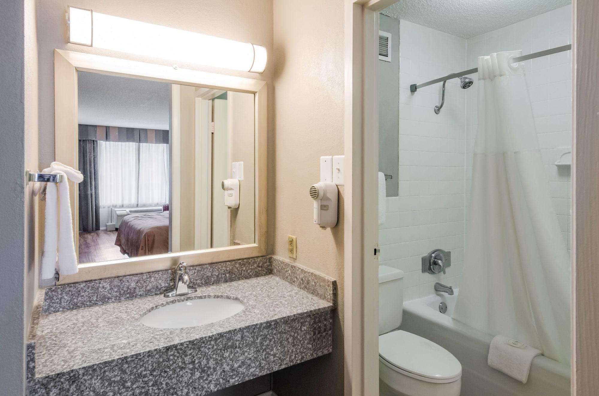 Quality Inn Roanoke Airport Ngoại thất bức ảnh