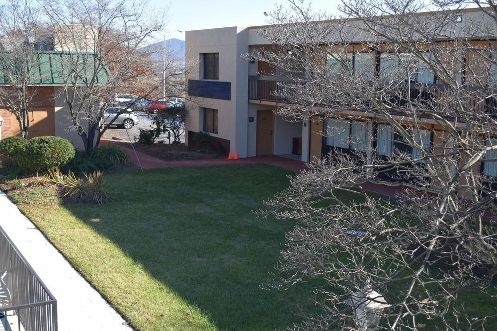 Quality Inn Roanoke Airport Ngoại thất bức ảnh
