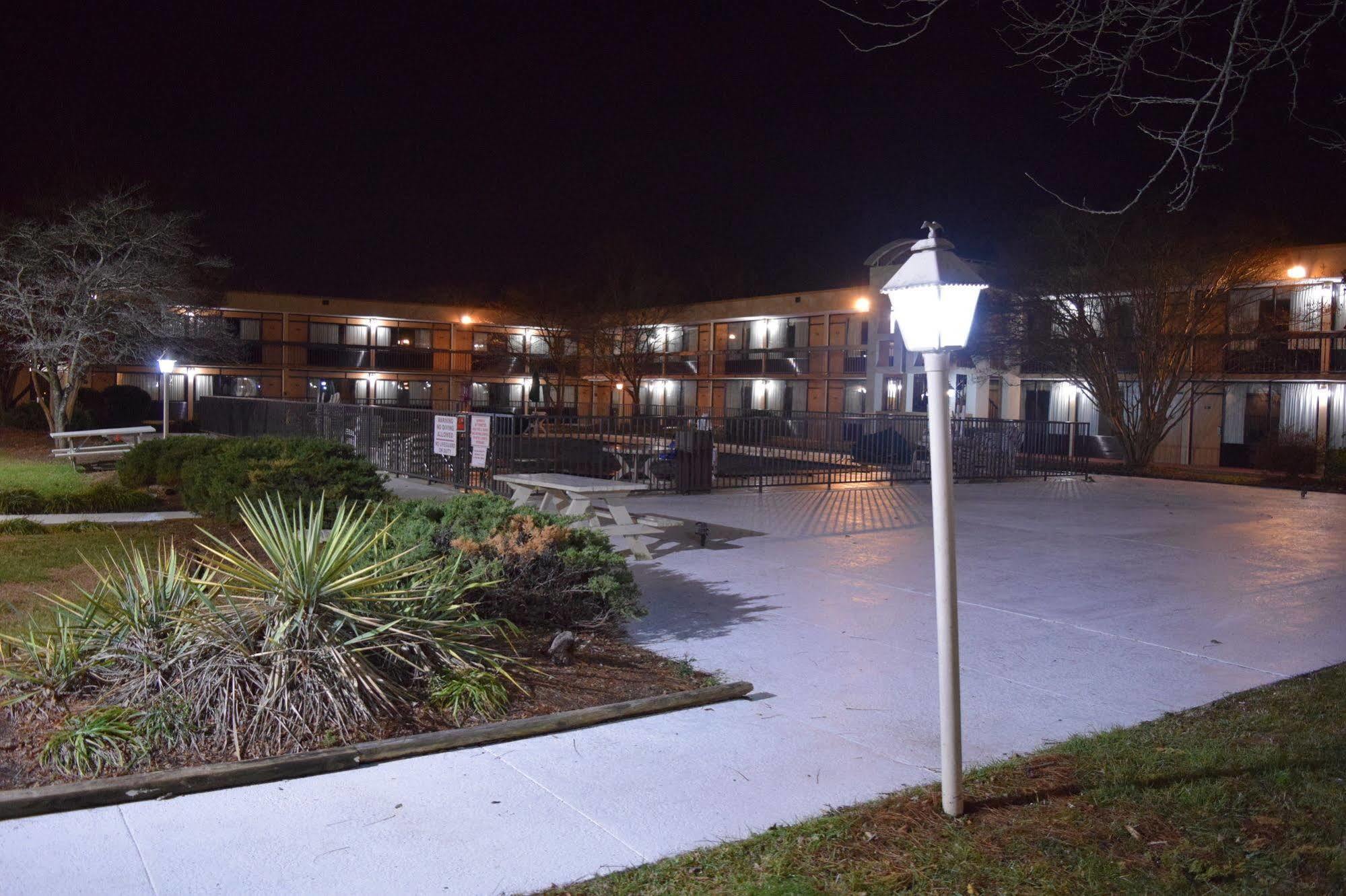 Quality Inn Roanoke Airport Ngoại thất bức ảnh