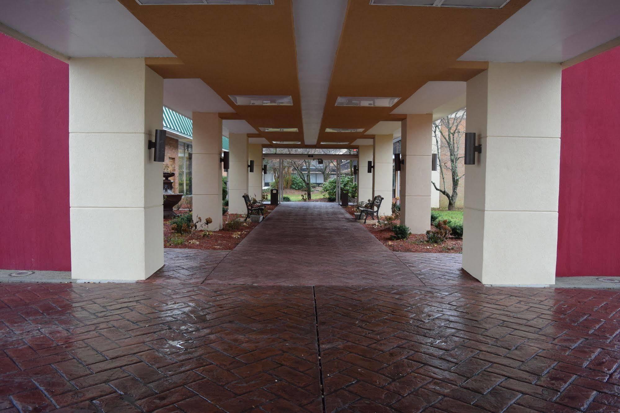 Quality Inn Roanoke Airport Ngoại thất bức ảnh