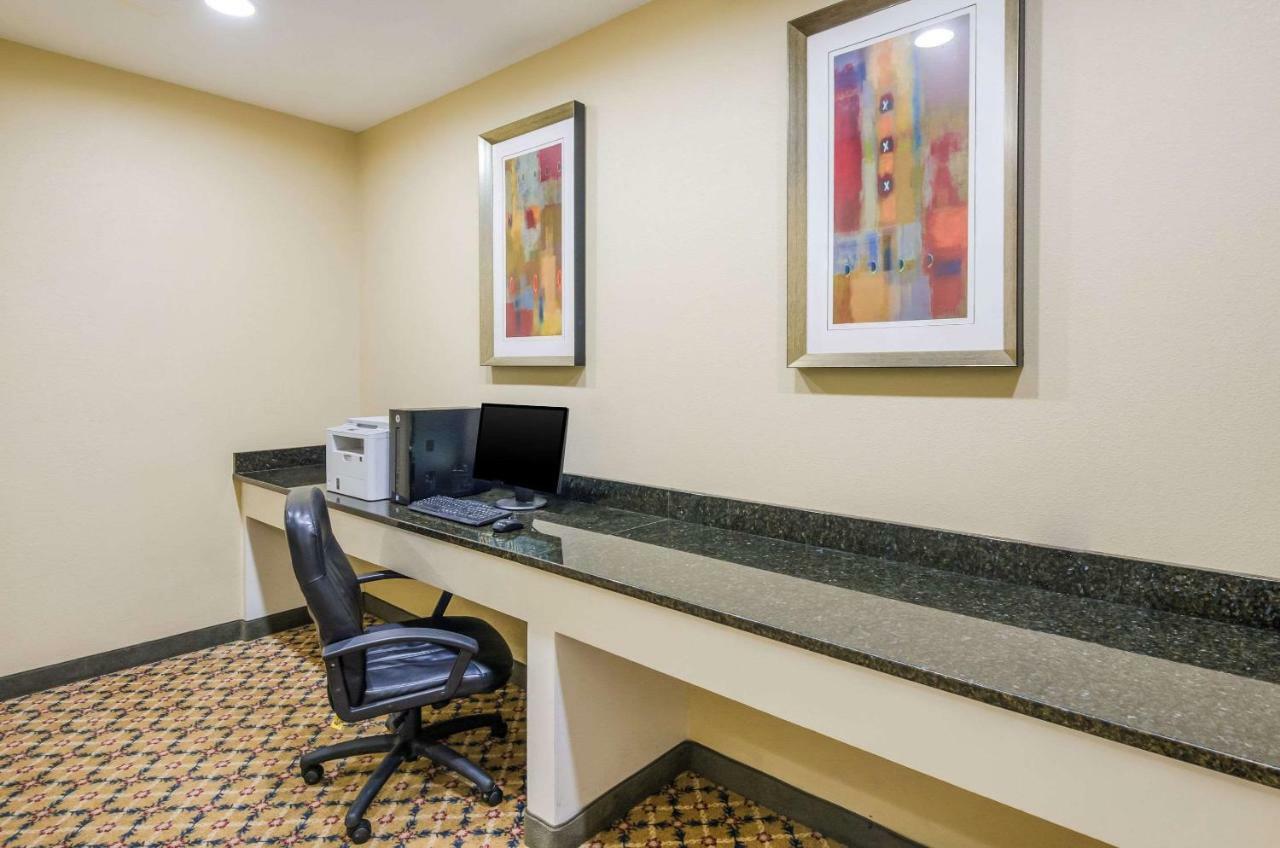 Quality Inn Roanoke Airport Ngoại thất bức ảnh