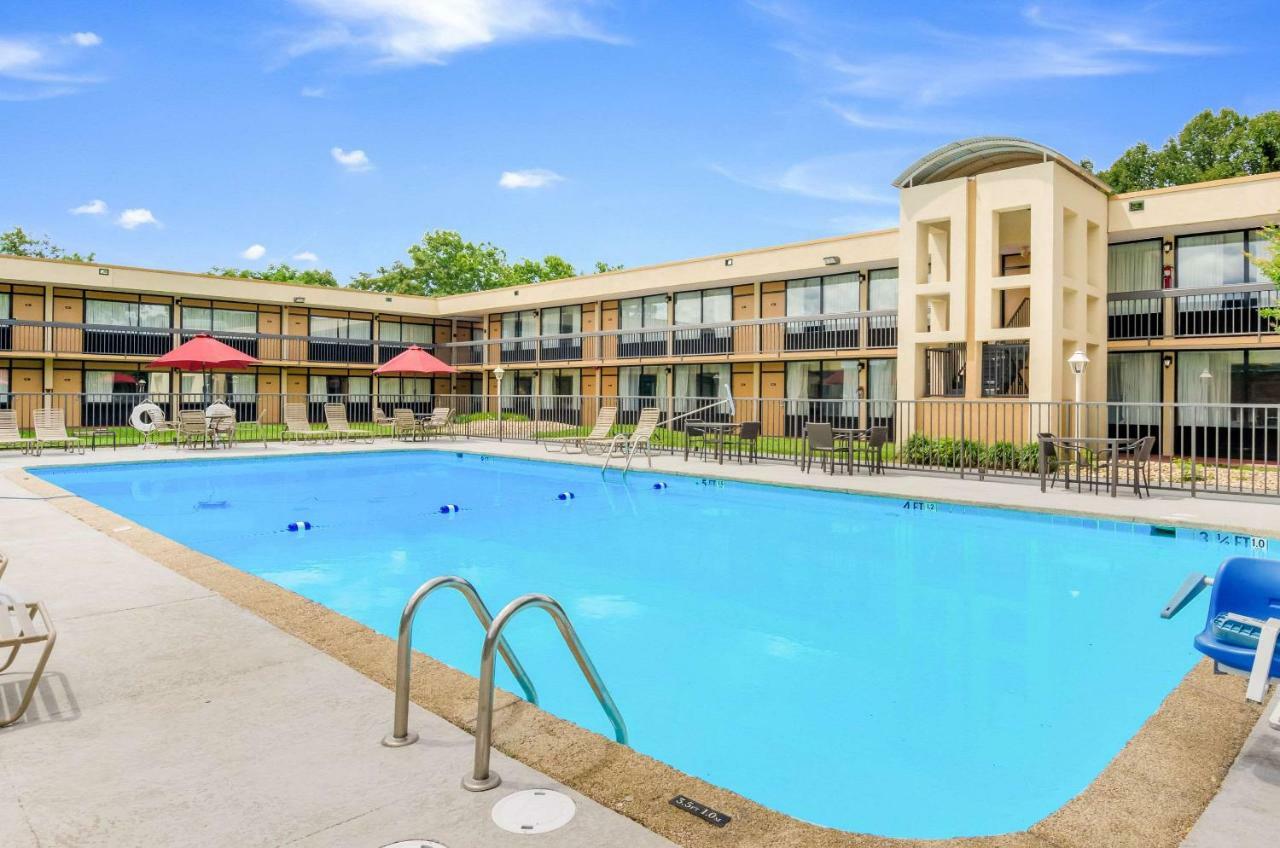 Quality Inn Roanoke Airport Ngoại thất bức ảnh